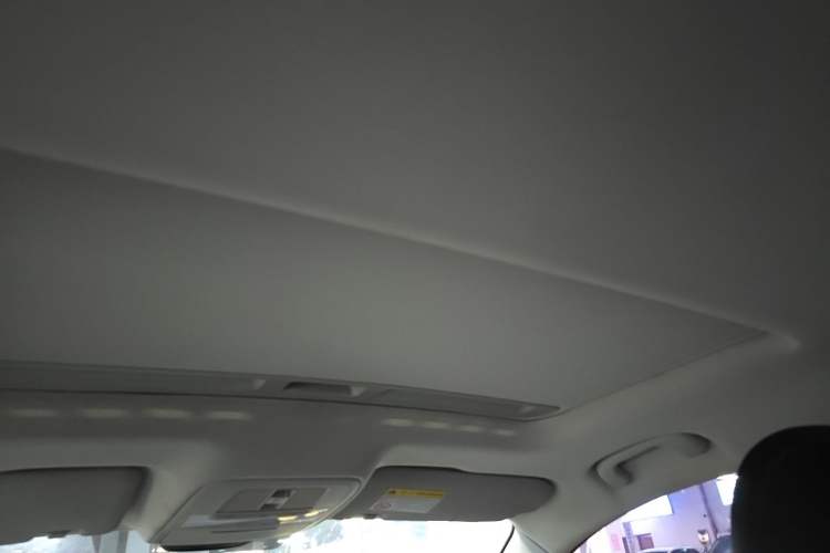 Used Roewe i5 2019 1.5L Automatic 4G Connected Langhao Edition Headliner