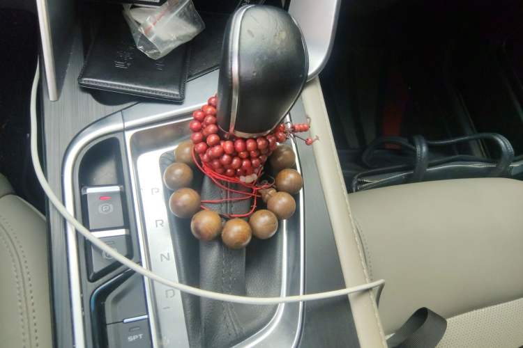 Used Geely Auto Binray 2018 14T CVT Binyi Edition Gear Lever