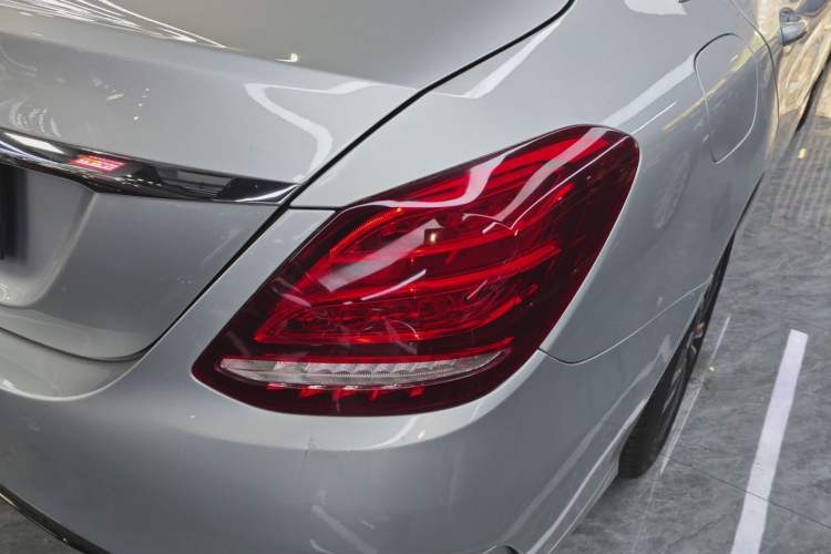 Used Mercedes-Benz C-Class 2015 C 200 Sport Edition Exterior 3