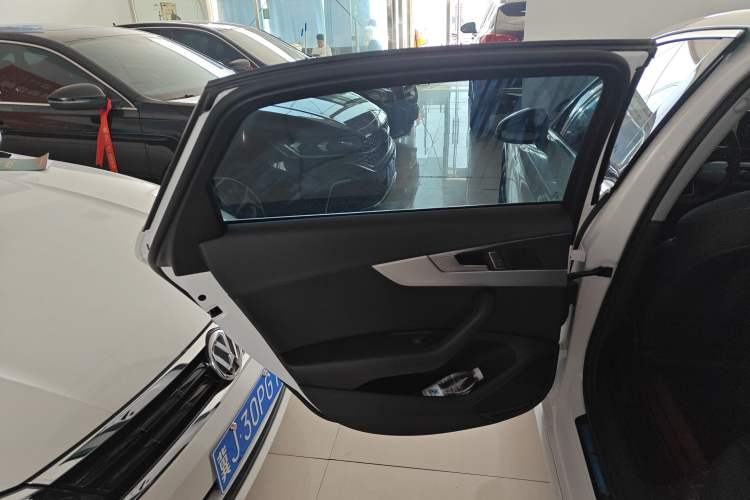 Used Audi A4L 2024 40 TFSI Fashion Dynamic Model