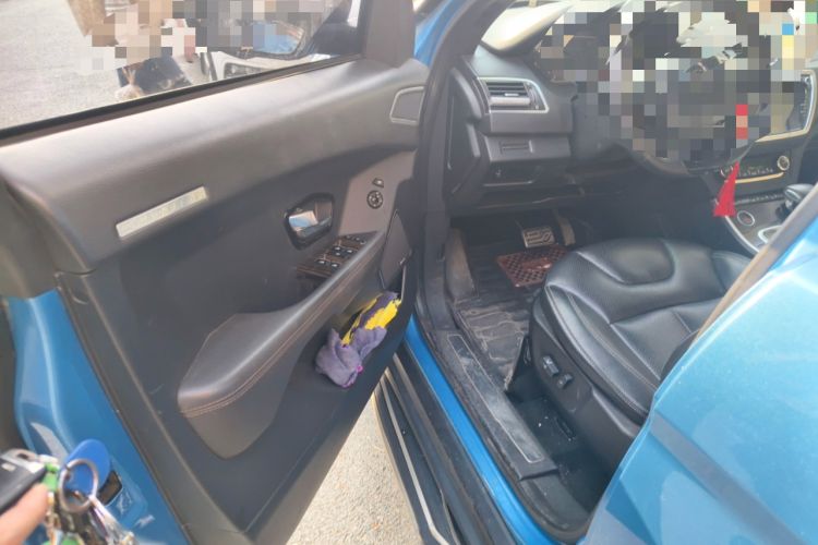 Used Land X7 2016 2.0T Panoramic Prestige Edition
