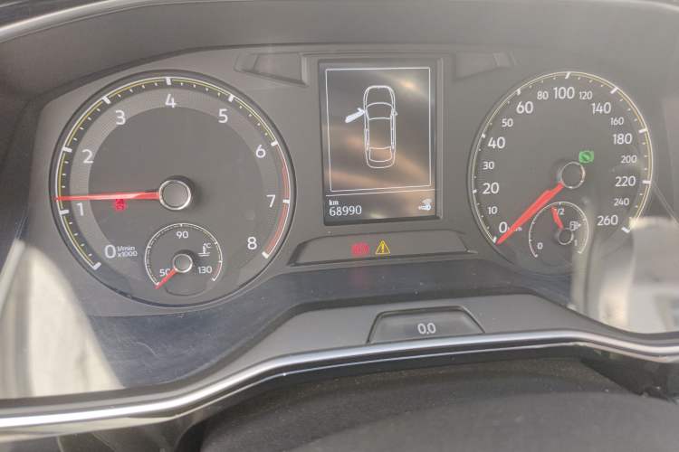 Used Volkswagen Sagitar 2019 280TSI DSG Luxury Model China V Emission Standard Odometer Close Up