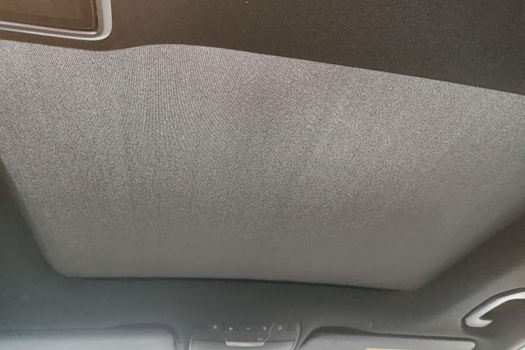 Used Mercedes-Benz GLC 2022 Refreshed GLC 300 L 4MATIC Dynamic Edition Headliner