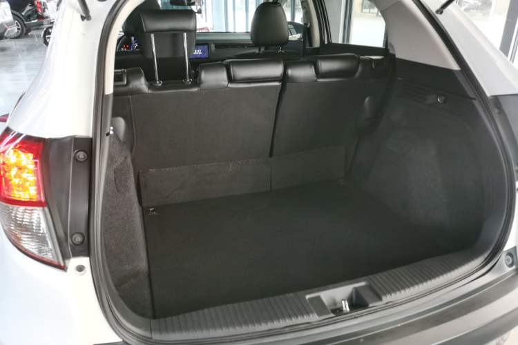 Used Honda Vezel 2020 1.5L CVT Pioneer Edition