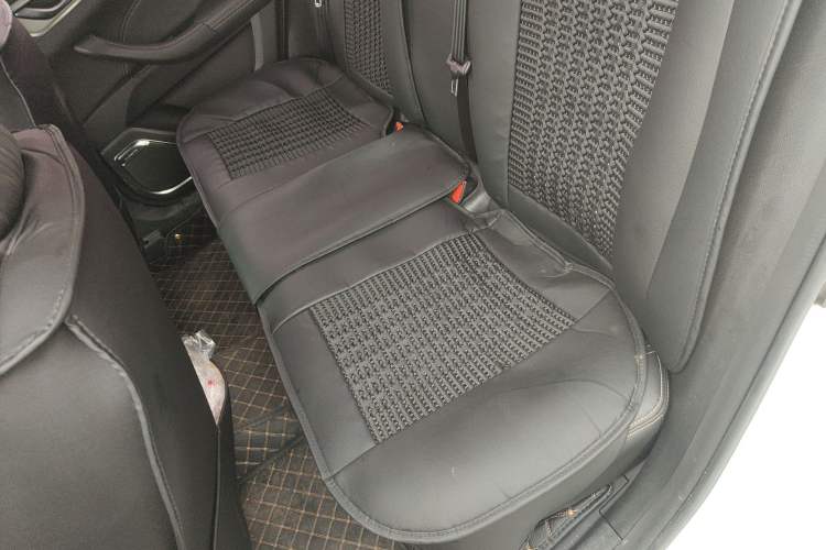 Used CHANGAN Eado 2018 1.6L GDI Manual Fashion Edition
