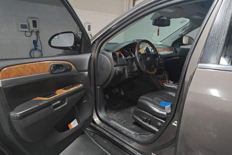 Used Buick Enclave 2010 3.6L Flagship Edition