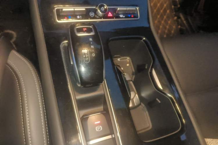 Used Qoros 7 2020 1.6T Cruise Luxury Model Gear Lever