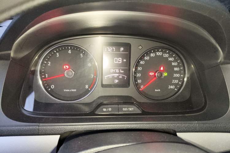 Used Volkswagen Gran Lavida 2013 1.4 TSI Automatic Comfort Model Instrument Cluster