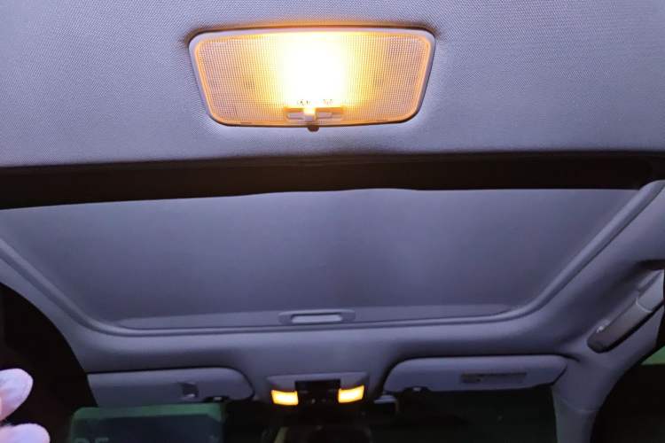 Used Lexus CT 2017 CT200h Comfort Edition Two-Tone China V Standard