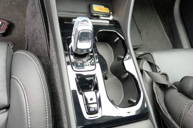 Used Volvo XC40 2024 B4 4x4 Smart Luxury Edition