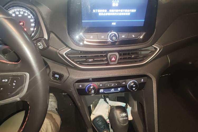 Used Chevrolet Orlando 2018 Redline 530T Automatic Enjoyment Edition (5+2 Model) – China V Standard Audio And AC Panel