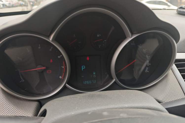 Used Chevrolet Cruze 2013 1.8L SE AT Instrument Cluster