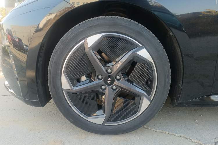 Used Dongfeng eπ eπ007 2024 530 Pro Version