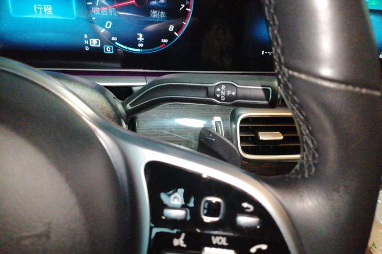 Used Mercedes-Benz GLE 2022 GLE 350 4MATIC Stylish Model Gear Lever