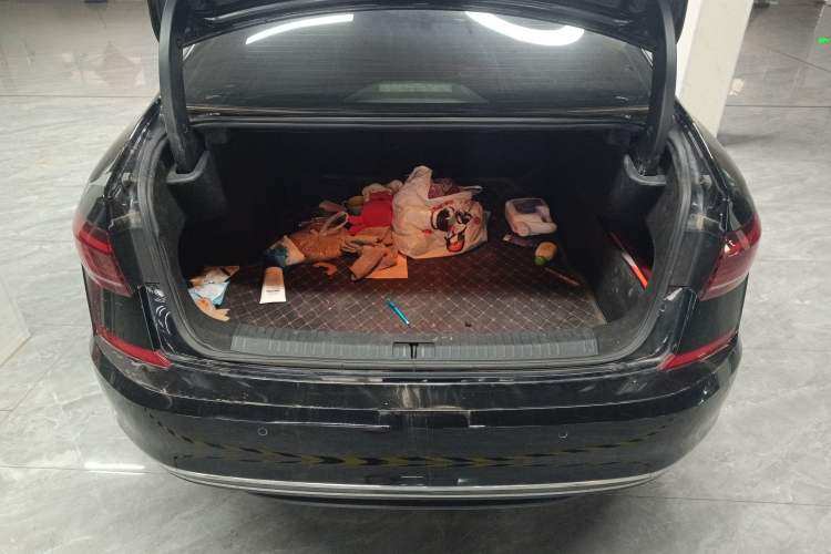 Used Volkswagen Passat 2022 330TSI Starry Luxury Edition – Exclusive Special Edition