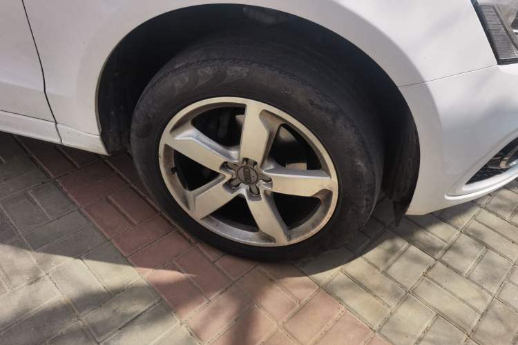 Used Audi Q5 2017 Plus 40 TFSI Ambition Model