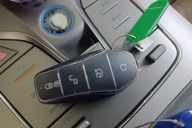 Used BYD Tang New Energy 2025 Intelligent Driving Version DM-i 115KM Flagship Edition Vehicle Key