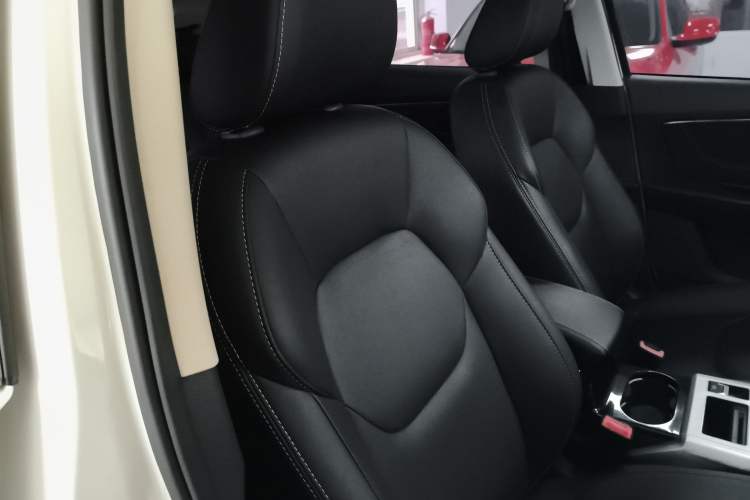 Used Bestune X40 2019 1.6L Manual Luxury Edition China V