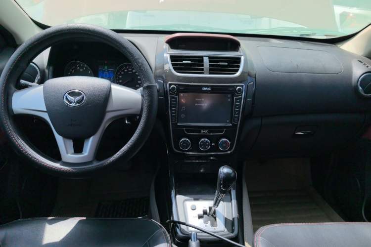 Used HYOSOW H2 2015 1.5L AMT Comfort Version BJ415C Audio And AC Panel