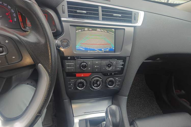 Used DS 6 2014 1.6T Luxury Edition THP160