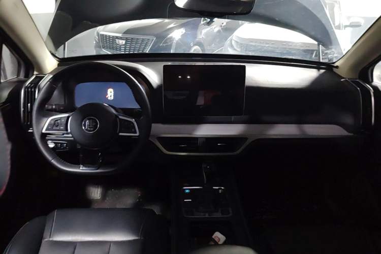 Used BYD Tang 2018 2.0T Automatic SmartConnect Prestige 7-Seater China V Standard
