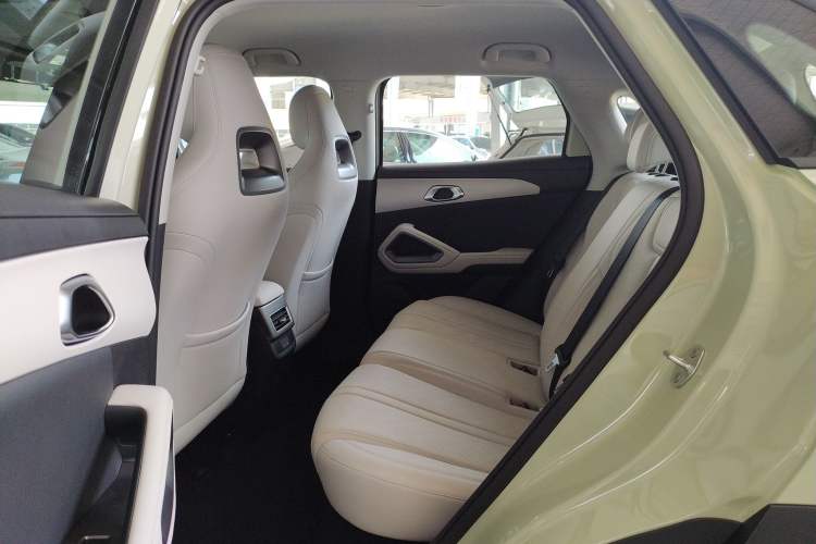 Used BYD Yuan UP 2025 Model 301KM Leading Version Left Rear Seat