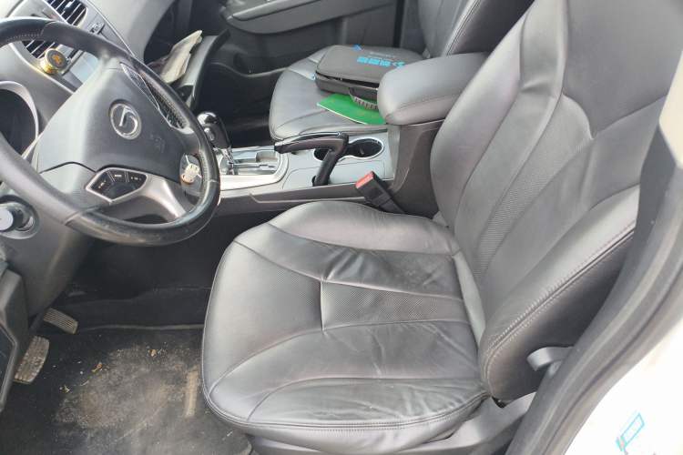 Used GAC Trumpchi GS5 2013 2.0L Automatic Two-Wheel Drive Light Interior Special Edition
