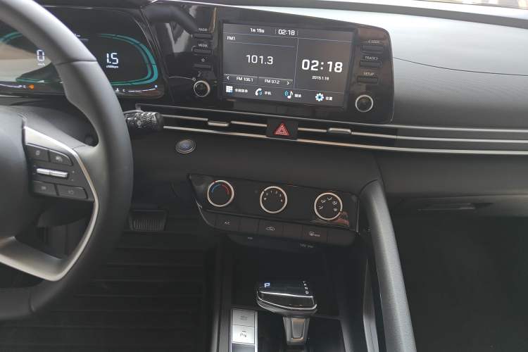 Used Hyundai Elantra 2023 1.5L CVT GLX Elite Edition Audio And AC Panel