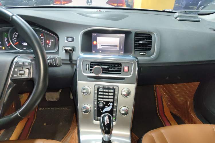 Used Volvo S60 2019 S60L Facelift T5 Intelligent Advanced Edition