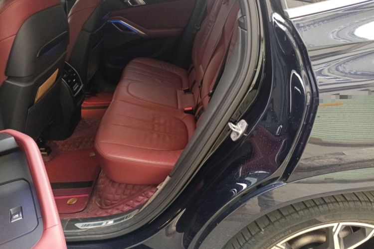 Used BMW X6 2021 xDrive40i Luxury Model with M Sport Package Left Rear Seat