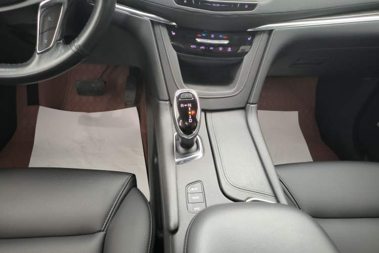 Used Cadillac XT5 2018 28E Four-Wheel Drive Tech Version
