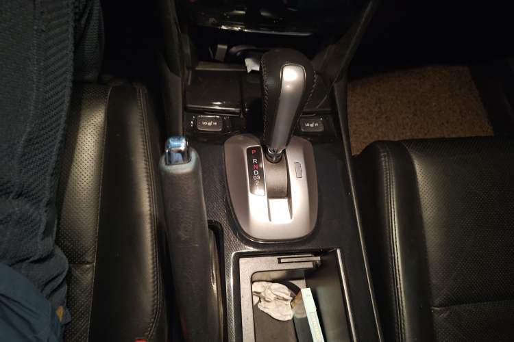 Used Honda Accord 2013 2.0L SE Gear Lever