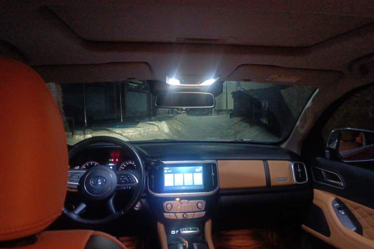 Used Great Wall Poer 2021 2.0T Global Version Automatic Gasoline 4x4 Sporty Standard-Box Trailer Edition GW4C20B Headliner