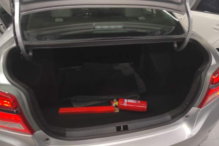 Used Toyota YARiS L  Zhi Xiang 2017 1.5E CVT Dynamic Edition
