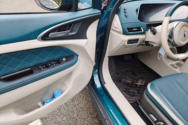 Used ORA Good Cat 2021 400km Standard Range Athena Edition Lithium Iron Phosphate
