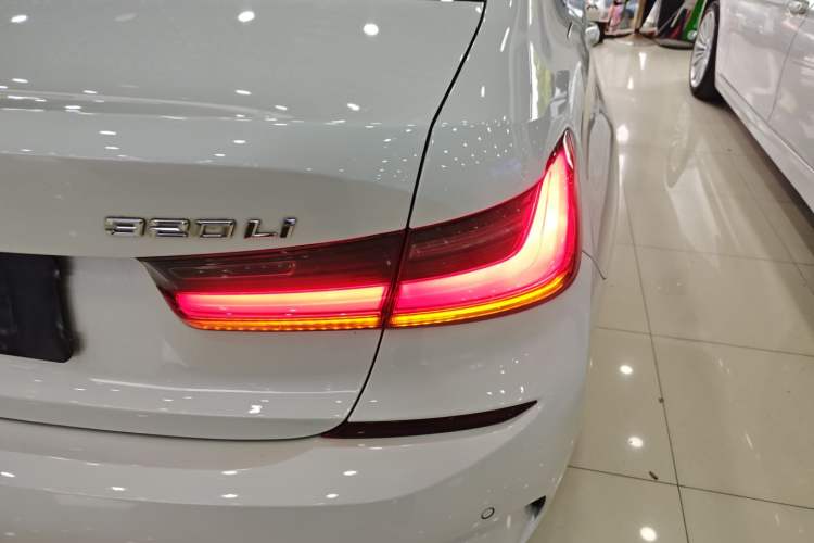 Used BMW 3 Series 2021 Second Facelift 320Li M Sport Package
