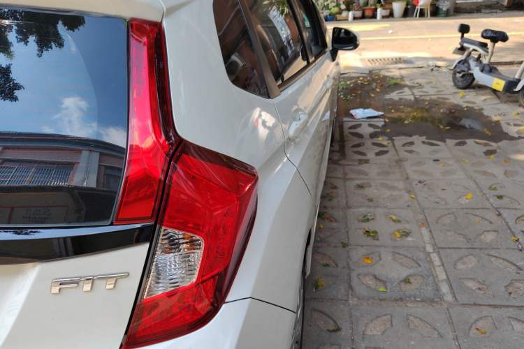 Used Honda Fit 2016 1.5L LX CVT Comfort Model