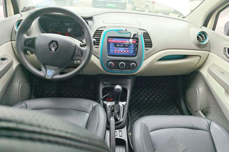 Used Renault Captur 2015 1.2T Automatic Standard Edition