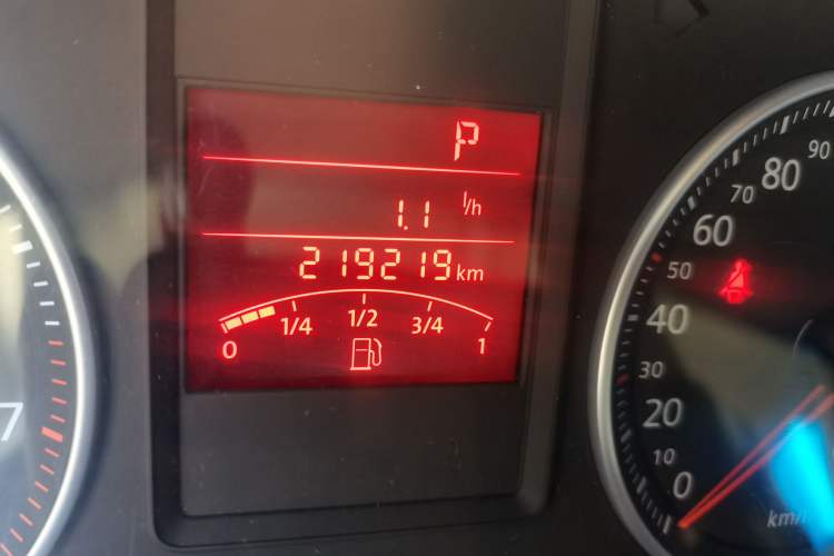 Used Volkswagen Bora 2012 1.6L Automatic Fashion Edition Odometer Close Up