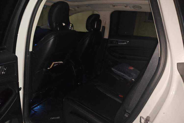 Used Ford Edge 2018 EcoBoost 245 Two-Wheel-Drive Titanium 7-Seater China V Standard
