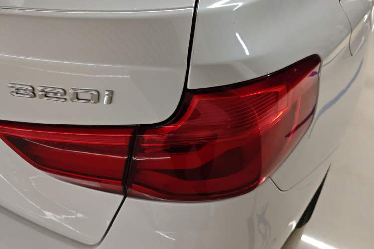 Used BMW 3 Series GT 2019 320i Sport Edition Right Rear Taillight