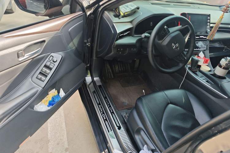Used Toyota Avalon 2019 2.0L Ambition Edition China VI