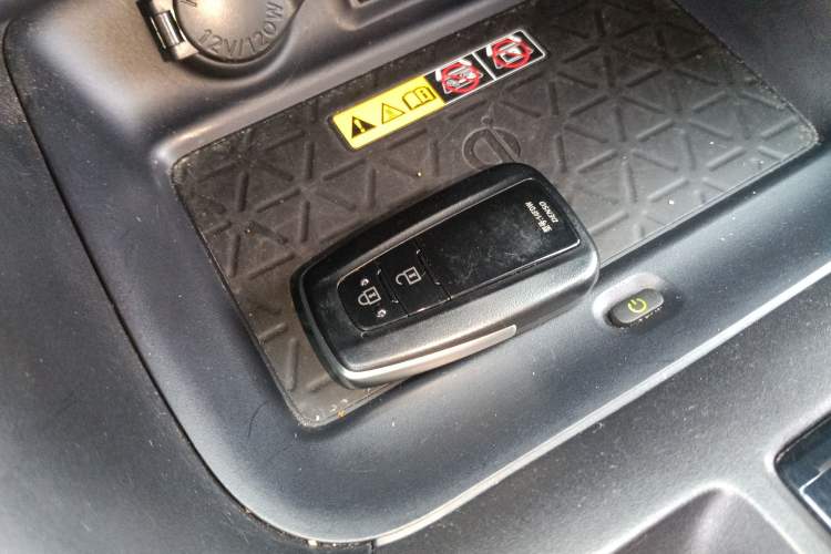 Used Toyota RAV4 2023 2.0L CVT Two-Wheel Drive Fashion Edition
