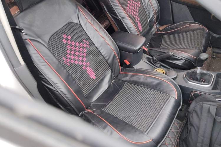 Used FAW Senya R7 2016 1.6L Manual Smart Version
