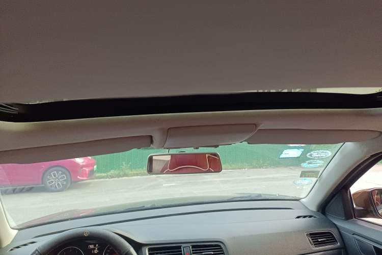 Used Volkswagen Cross Lavida 2014 1.6L Automatic Headliner