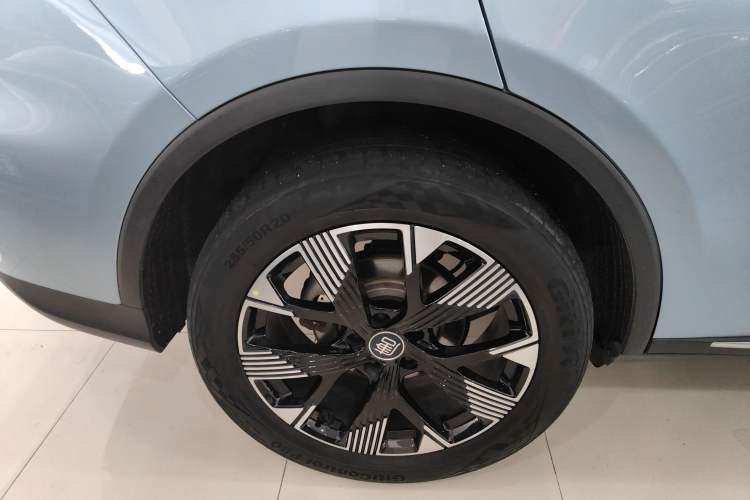 Used BYD Tang New Energy 2024 DM-i Glory Edition 112KM Flagship Model
