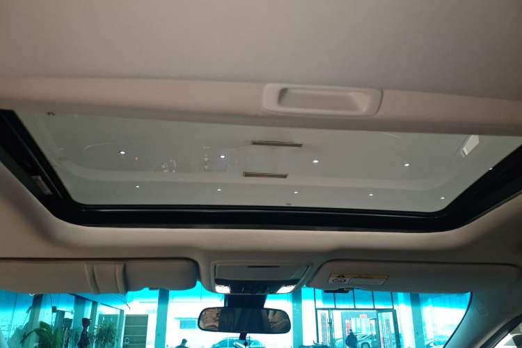 Used Honda Elysion 2022 2.0L eHEV Luxury Edition