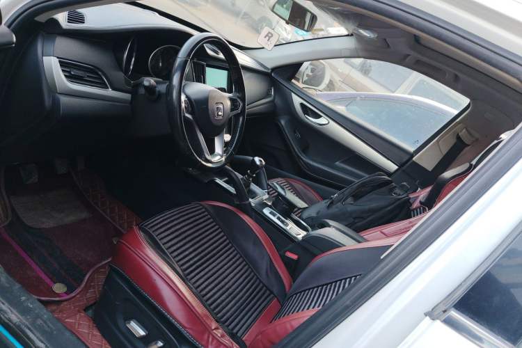 Used Zotye SR7 2016 1.5T Manual Cube Heart Edition China IV Standard
