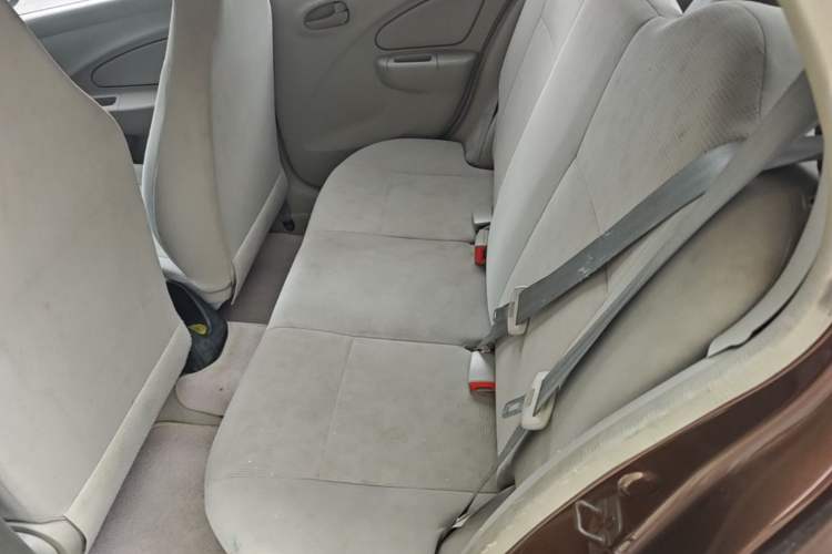 Used Venucia R30 2014 1.2L Manual Enjoyment Edition
