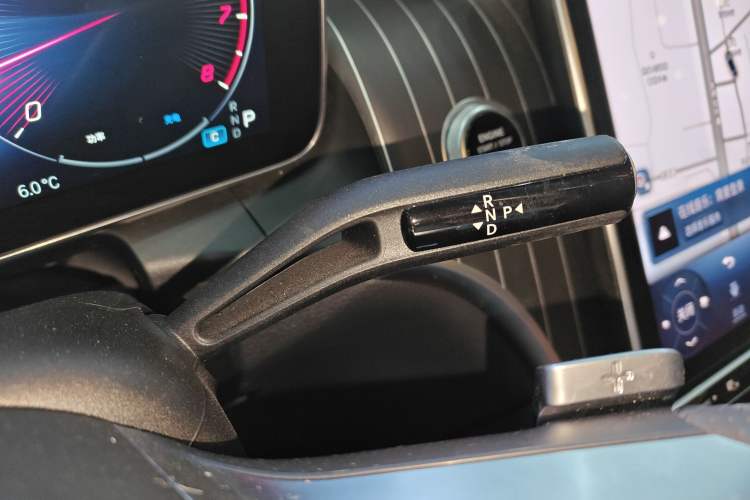 Used Mercedes-Benz GLC 2023 GLC 260 L 4MATIC Luxury Model 5 Seats
